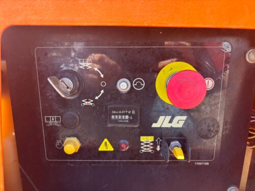 e64f4a74-4324-4676-8523-c0e58705bd75