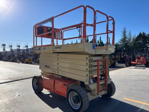 eae8435d-864b-415d-aa73-1c06122de31b