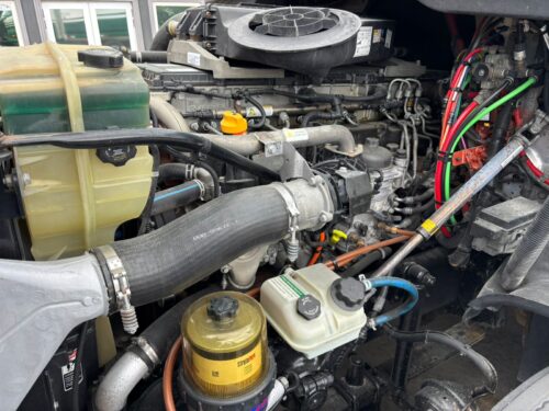 f06dbd14-8930-4d8e-914c-10198f85e183